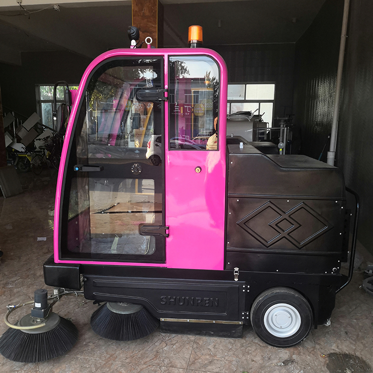 電動清掃車 自銷全封閉式駕駛式掃地車 帝宏 全封閉帶門清掃車 價格實惠