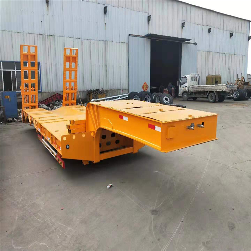 2019年暢銷 旋挖鉆機(jī)拖板車 輕型平板拖掛車