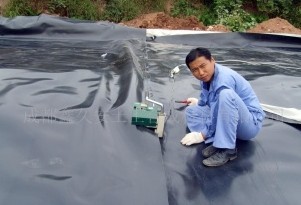 防滲膜瀉湖防水1.2MM尾礦人工湖防水膜啟軒瀉湖防水1.2MM