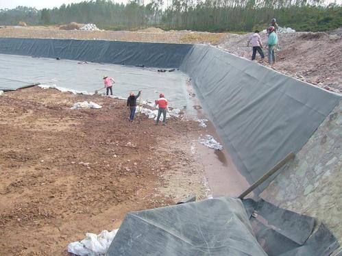 養殖土工膜瀉湖防水1.2MM黑色土工防滲膜50米長啟軒瀉湖防水1.2MM