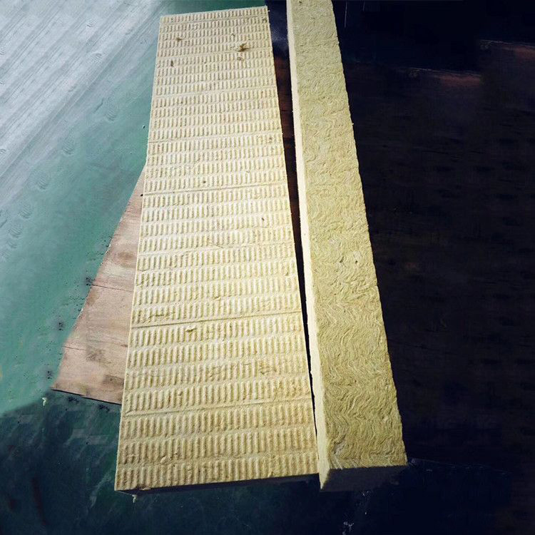 加工巖棉保溫一體板 瑞日保溫 憎水巖棉板防火巖棉板可種規(guī)格 A級消防防火保溫巖棉