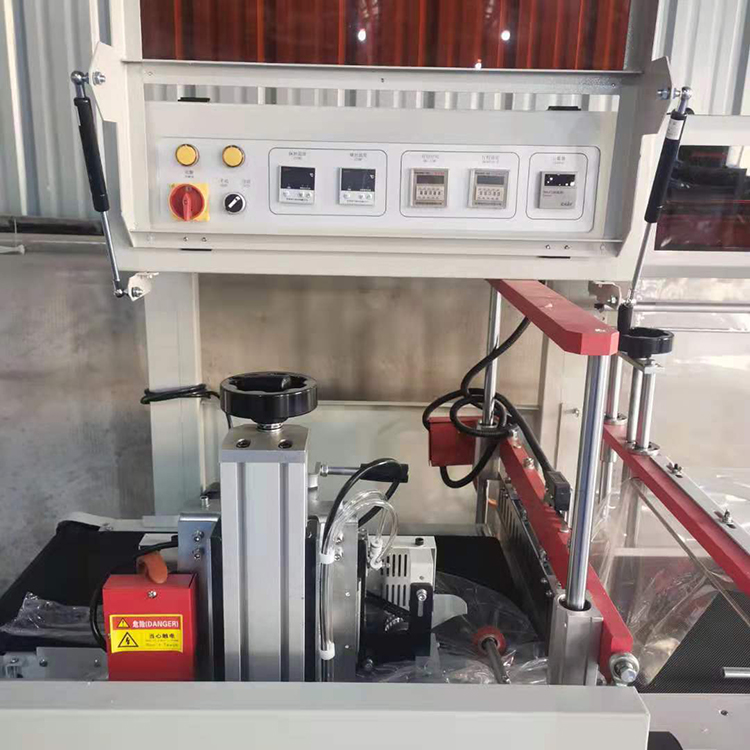 木地板全自動封膜包裝機 熱收縮包膜機 量大從優 博鋒 日用品套膜封切機
