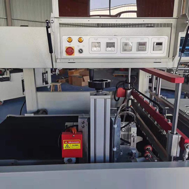 木地板全自動封膜包裝機 熱收縮包膜機 量大從優 博鋒 日用品套膜封切機