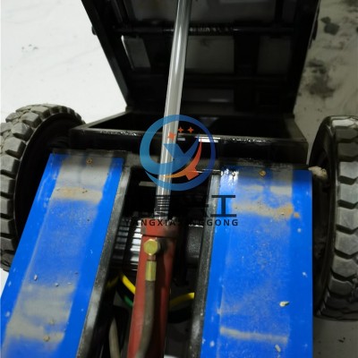 云南思茅電動叉磚車多功能叉磚車圖片