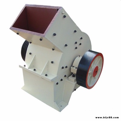 移動(dòng)小型錘式破碎機(jī) 大型水泥塊磚渣粉碎機(jī) 履帶式移動(dòng)碎石破碎機(jī)