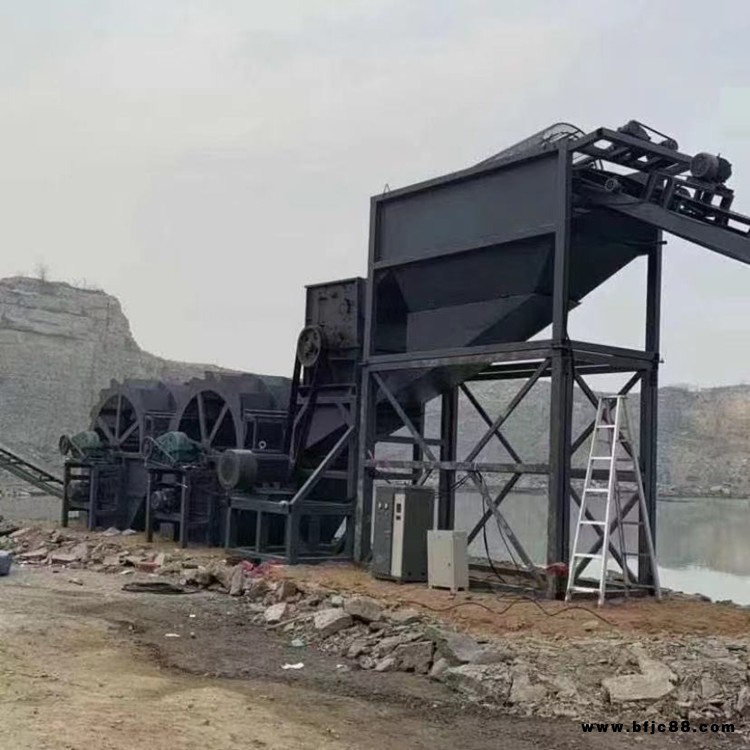 制砂機(jī) 億人機(jī)械 震動篩沙機(jī) 砂石篩分機(jī) 支持定制 移動方便 焊接牢固