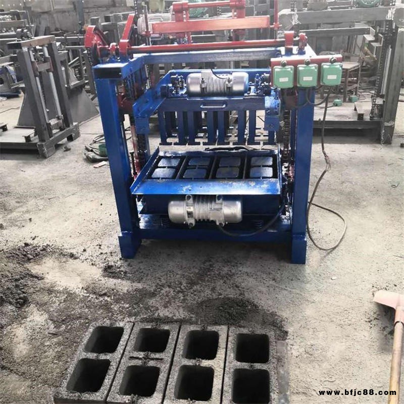 小型固定式水泥磚機(jī)水泥墊塊機(jī)制磚機(jī)透水面包磚制磚機(jī)液壓混凝土墊塊機(jī)免燒磚制磚機(jī)砌塊成型機(jī)空心砌塊磚機(jī)川旗石膏切塊成型機(jī)