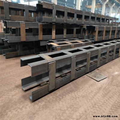 建合實(shí)力焊接格構(gòu)柱工廠 地鐵專用橋梁支撐格構(gòu)柱