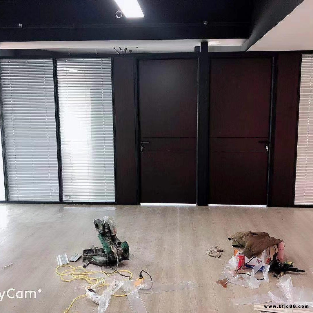 辦公家具廠房玻璃高隔斷墻酒店活動(dòng)隔斷墻隔音單雙玻璃帶百葉屏風(fēng)