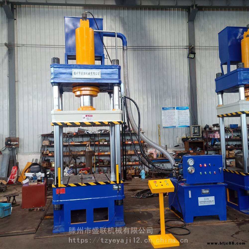 四柱三梁液壓機(jī) a四柱三梁油壓機(jī)200T 滕州盛聯(lián)機(jī)械廠