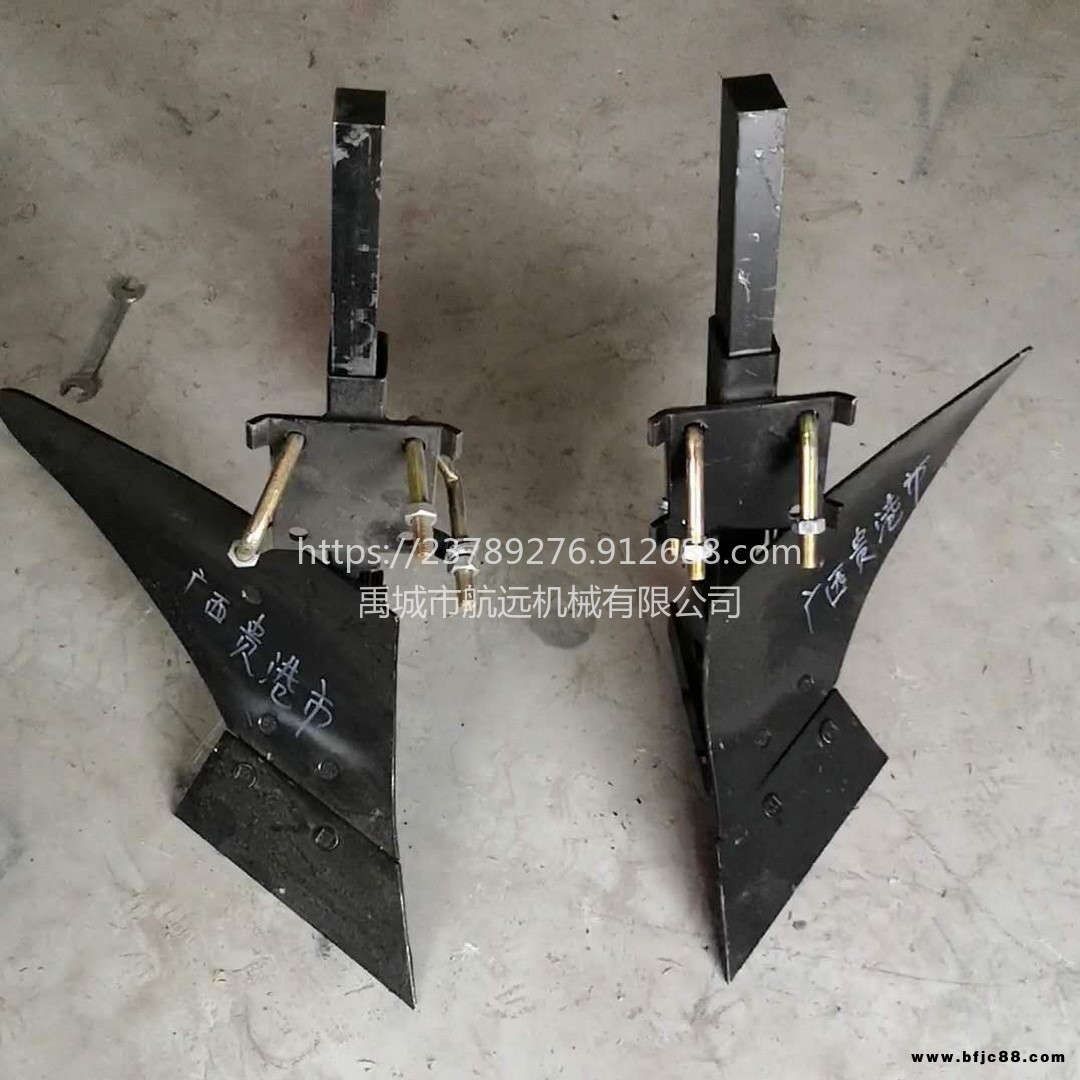 航遠(yuǎn)2QL-30廠家配套旋耕機后邊的開溝起壟犁頭，實心鍛造犁柱，高低可調(diào)的紅薯辣椒花菜黃瓜起壟犁