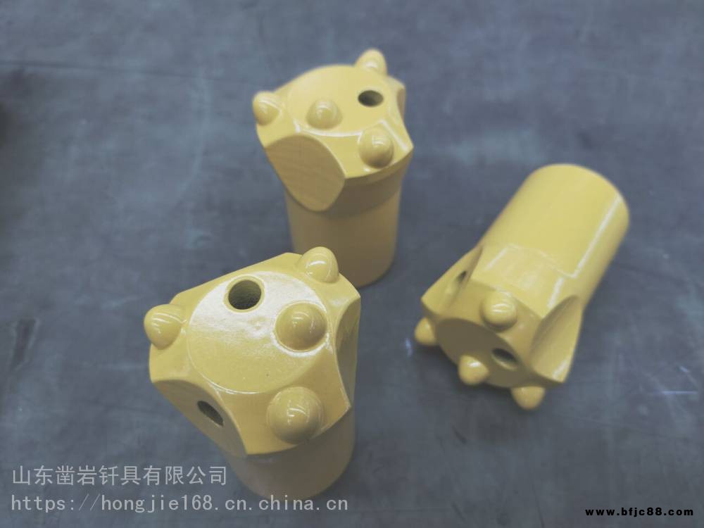 廠家直供三山牌4柱、5柱、6柱、7柱的40mm 42mm 38mm的球齒釬頭