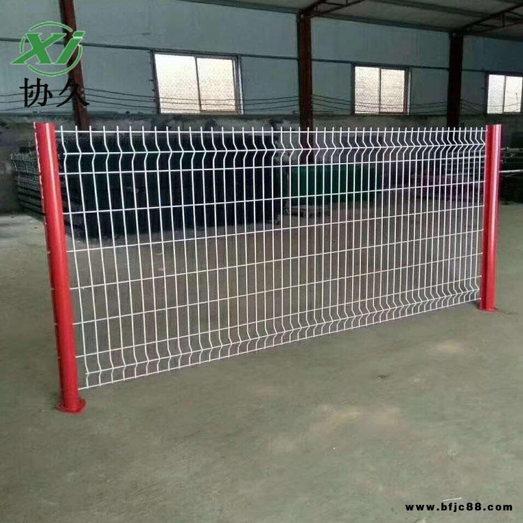 桃型柱護(hù)欄網(wǎng)廠家 綠色三折彎護(hù)欄網(wǎng) 園林綠色防護(hù)網(wǎng)  桃型柱護(hù)欄網(wǎng)規(guī)格 協(xié)久
