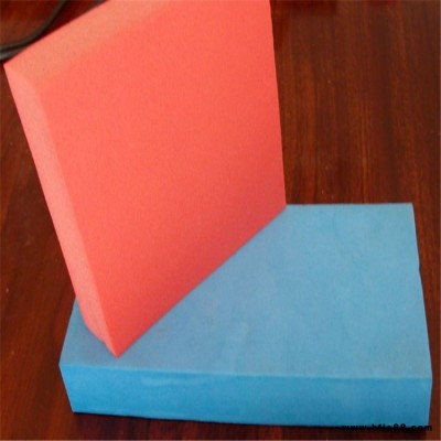 不干膠橡塑保溫板使用行業(yè)   橡塑保溫板應(yīng)用內(nèi)容   橡塑海綿保溫板優(yōu)點(diǎn)  華克斯供貨