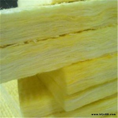 華克斯品牌  外墻玻璃棉板施工環(huán)境   A級玻璃棉板生產(chǎn)商   玻璃棉板應(yīng)用范圍