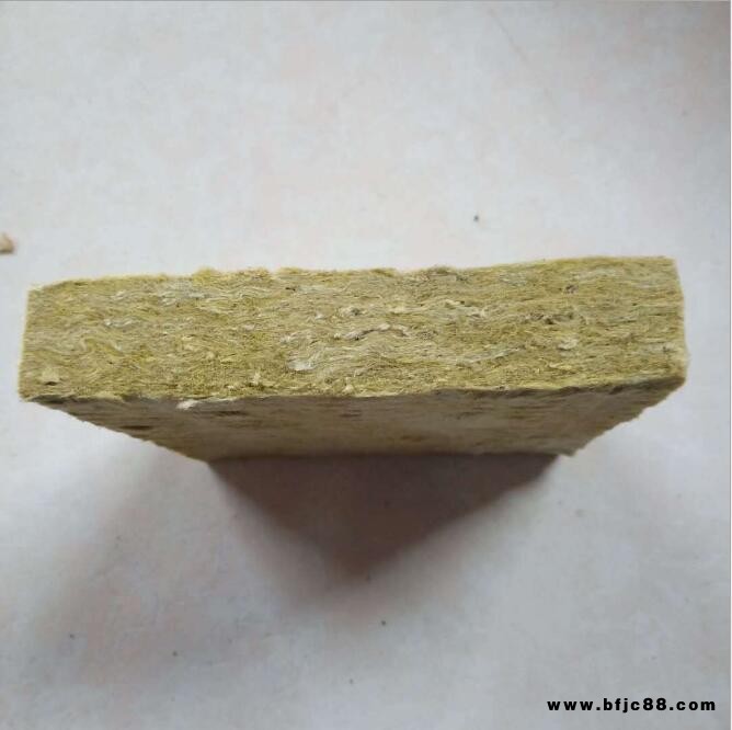 巖棉保溫板 中磊阻燃巖棉保溫板 廠家供應(yīng)