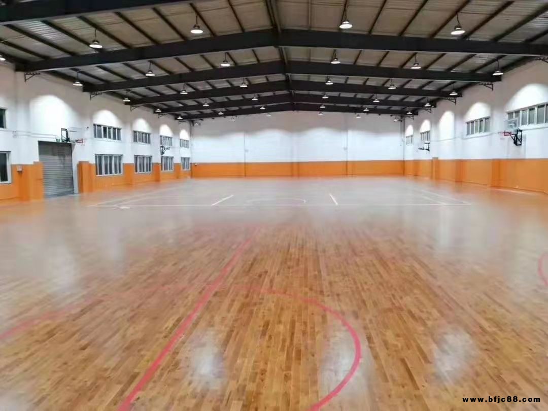 河北雙鑫廠家 運動木地板輔材  生產(chǎn)廠家籃球館柞木地板