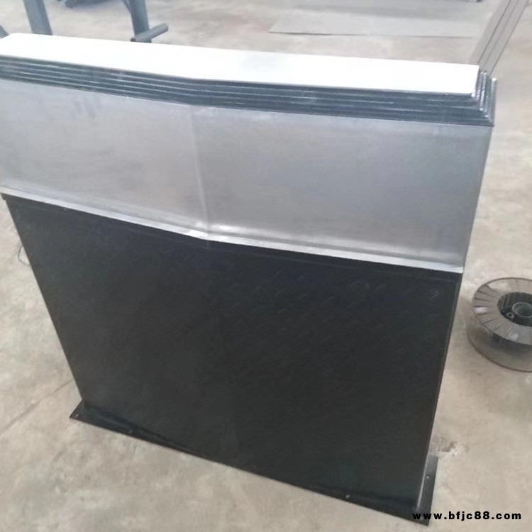 興億機(jī)床鋼板防護(hù)罩 機(jī)床導(dǎo)軌不銹鋼板防護(hù)罩 1525機(jī)床導(dǎo)軌護(hù)罩 鋼板防護(hù)罩廠家