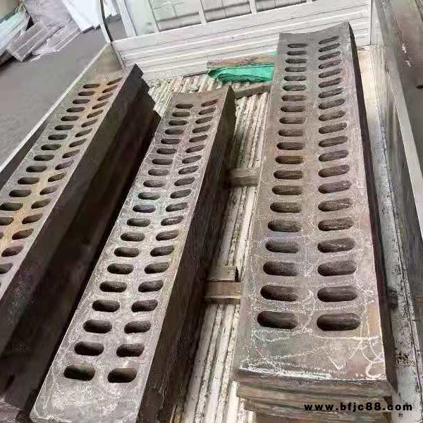 顎式破碎機肘板  保險板  復(fù)擺式肘板  推力板