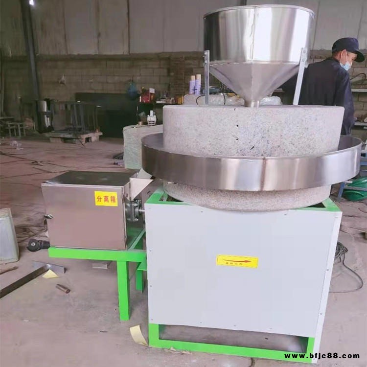 青稞面蕎麥黑麥?zhǔn)C(jī) 大型磨面粉石磨機(jī) 暢達(dá)通花崗巖石磨廠家