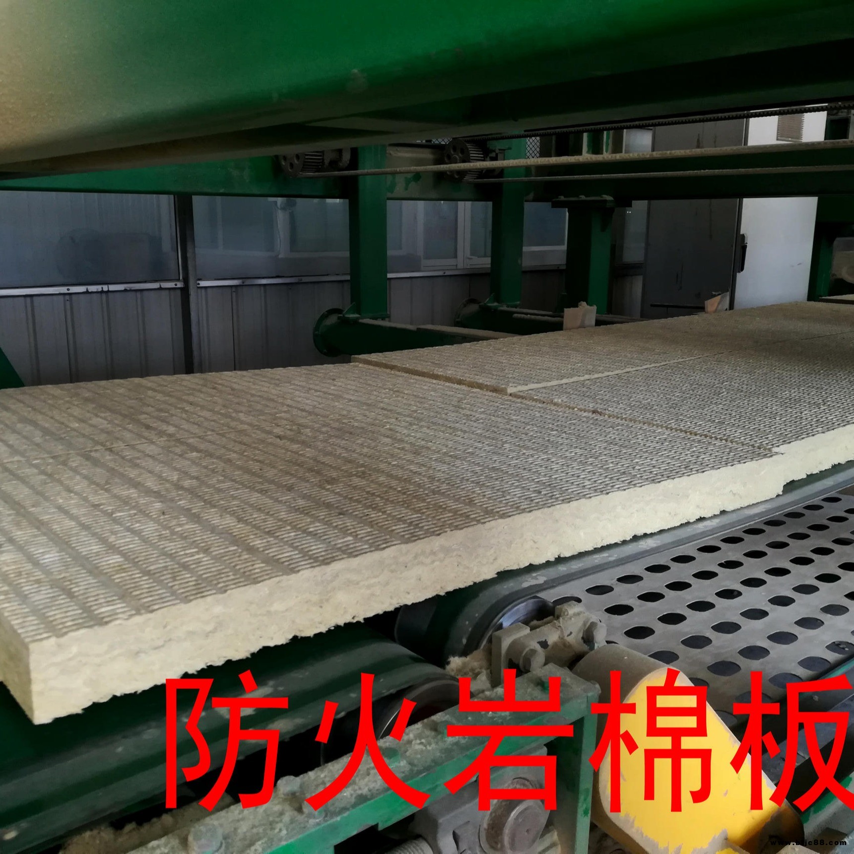 外墻保溫巖棉板 裝飾一體板 豪亞鋼網砂漿復合巖棉板 6棉砂漿巖棉復合板
