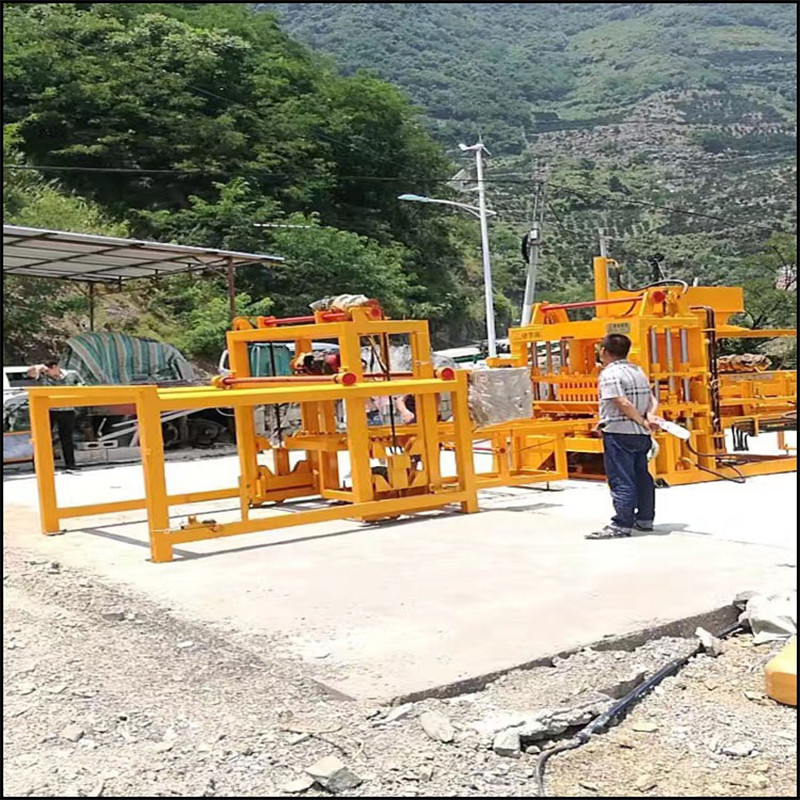 砌塊機