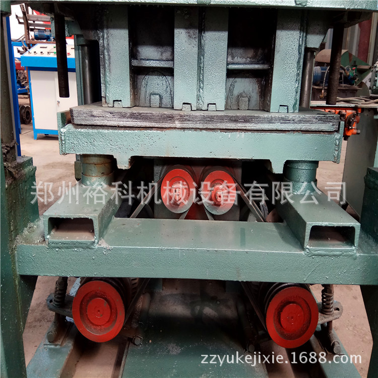 廠家直銷4-25新型水泥免燒磚設備 水泥砌塊磚機 水泥免燒制磚設備示例圖8