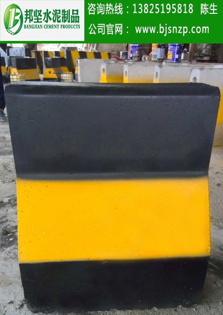 銷往廣西水泥防撞墩、水泥隔離墩，廣州邦堅(jiān)水泥制品有限公司示例圖2