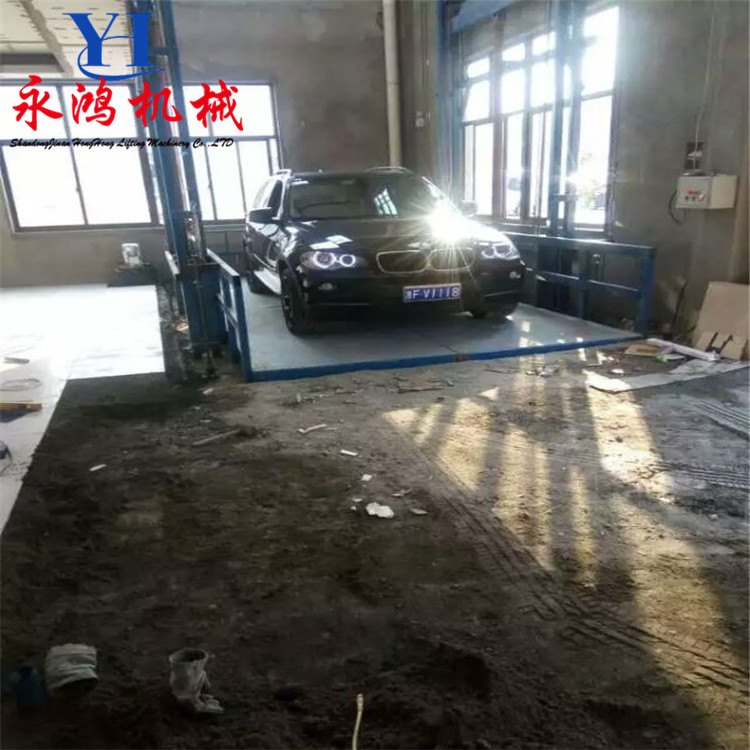 湖北隨州四柱導(dǎo)軌式升降機(jī)   小型升降機(jī)   四柱裝卸平臺(tái)