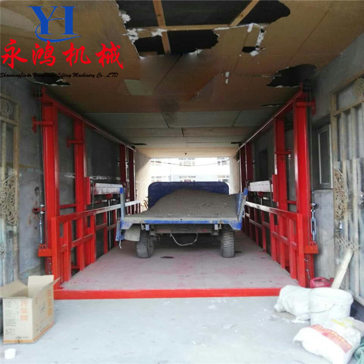 湖北隨州四柱導(dǎo)軌式升降機(jī)   小型升降機(jī)   四柱裝卸平臺(tái)